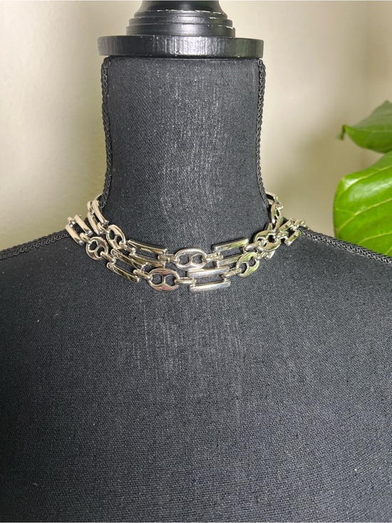 ESCADA Women’s Silver Tone Adjustable Chain Link Vintage Designer Belt main image 10